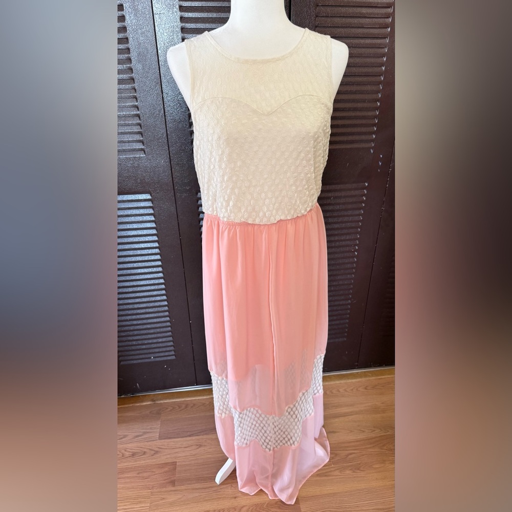 No Boundaries Cream Lace Detail Top
